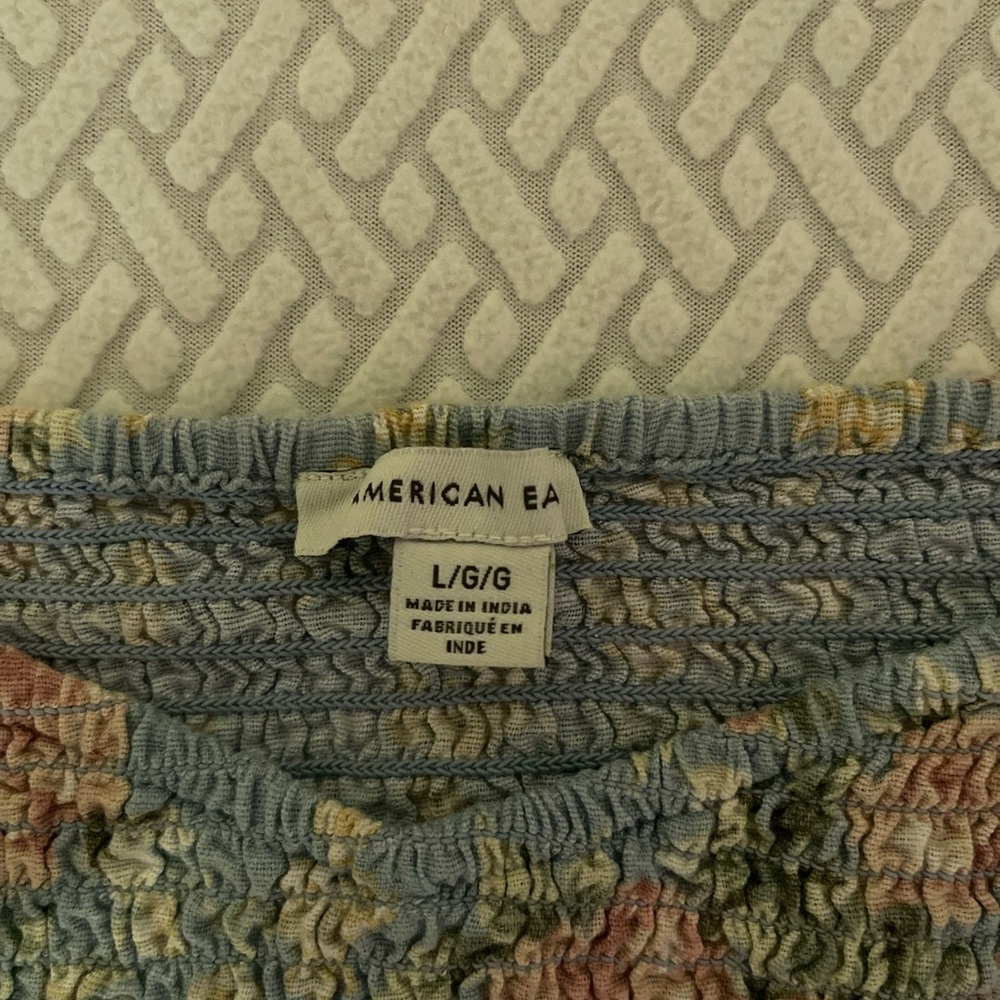 American Eagle crop top